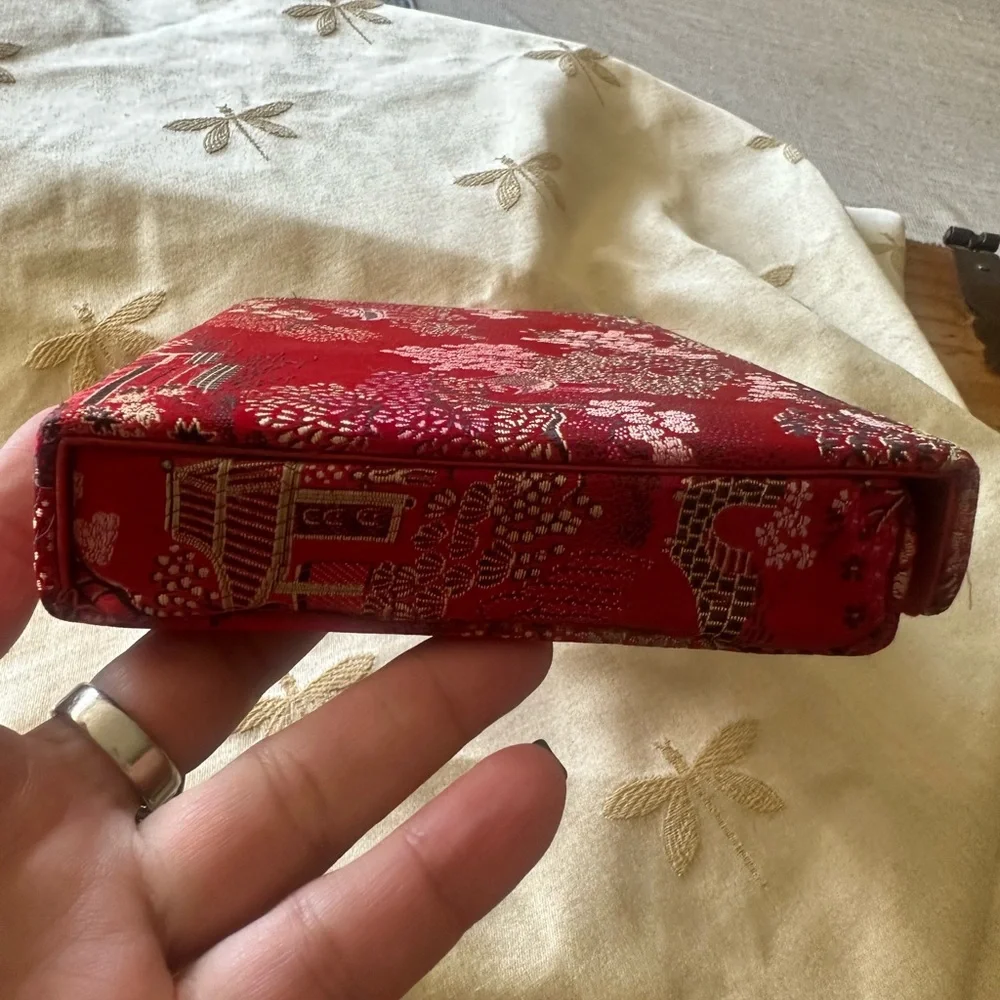 Vintage Asian Red Floral Silk Satin Fabric Covered Travel Trinket / Jewelry Box.